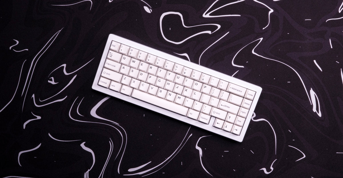 Marble Liquid V2 Desk Mat – 900 × 400 mm