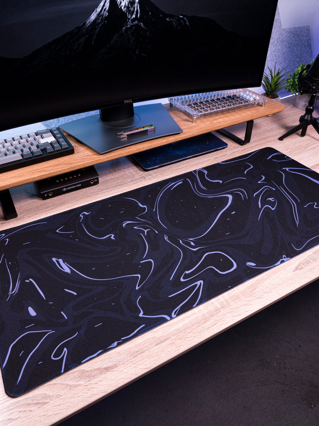 Marble Liquid V2 Desk Mat – 900 × 400 mm